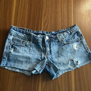 EUC American Eagle Outfitters Blue Jean Shorts Distressed Casual 🫧 🫧